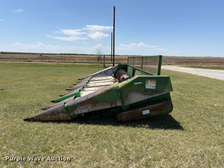 image for item EW4780 John Deere corn head