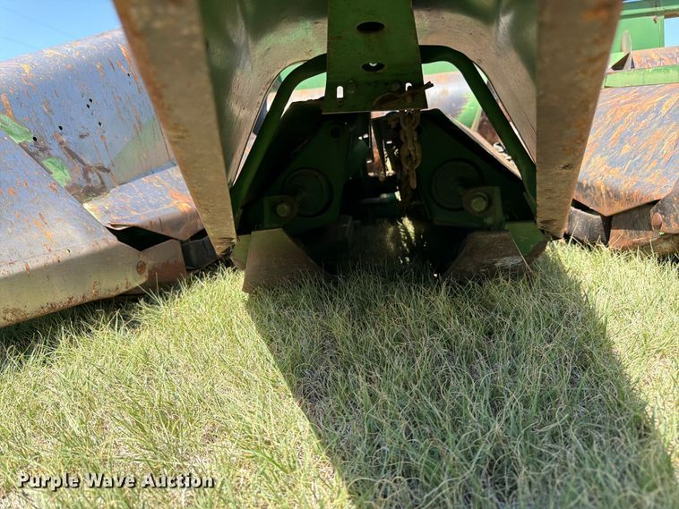 image for item EW4780 John Deere corn head