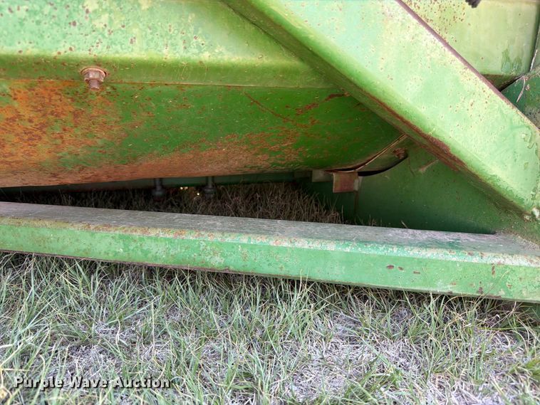 image for item EW4780 John Deere corn head