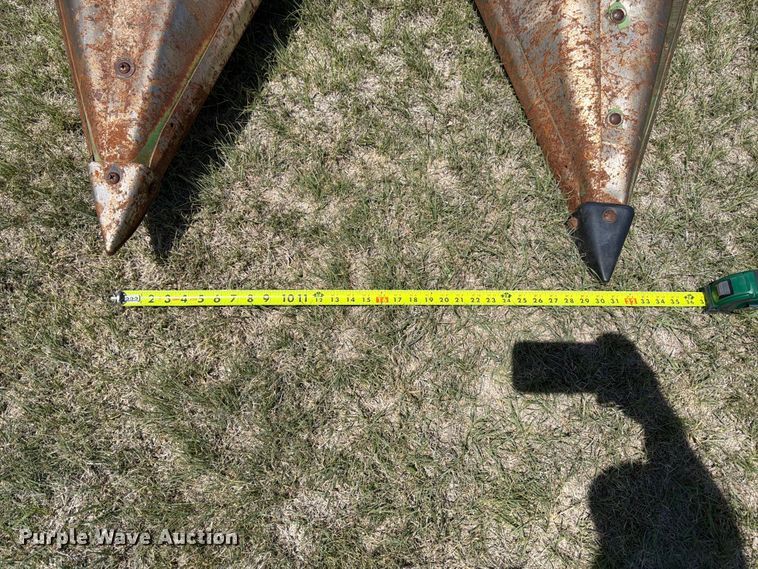 image for item EW4780 John Deere corn head