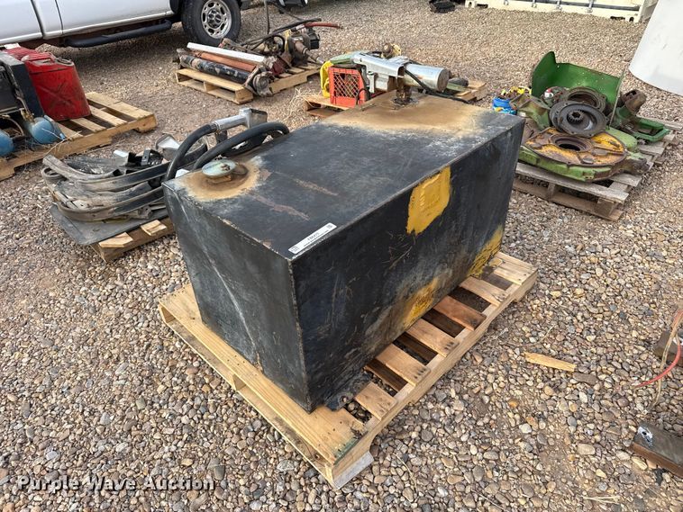 image for item FB6475 Fuel tank