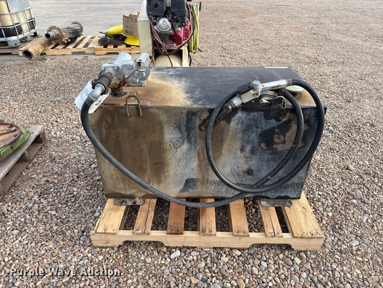 image for item FB6475 Fuel tank