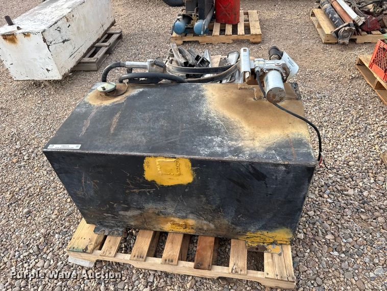 image for item FB6475 Fuel tank