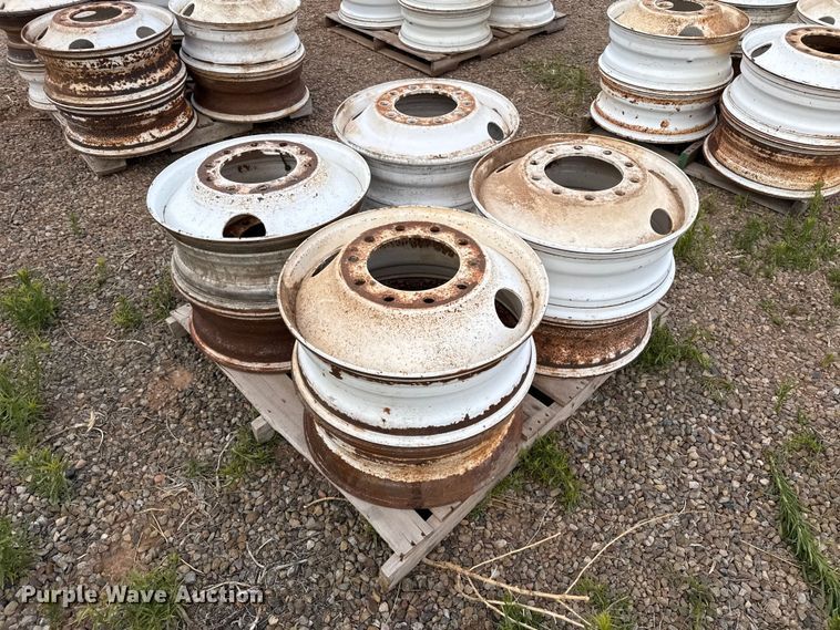 image for item FB6481 (8) 24.5 steel wheels