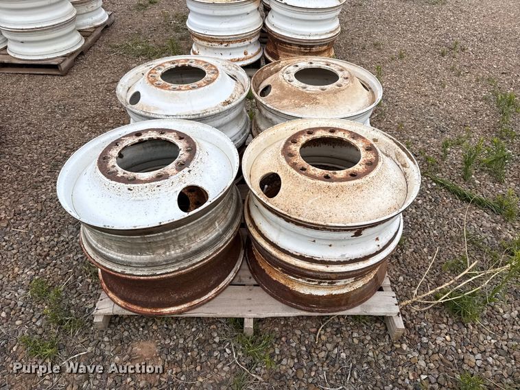 image for item FB6481 (8) 24.5 steel wheels
