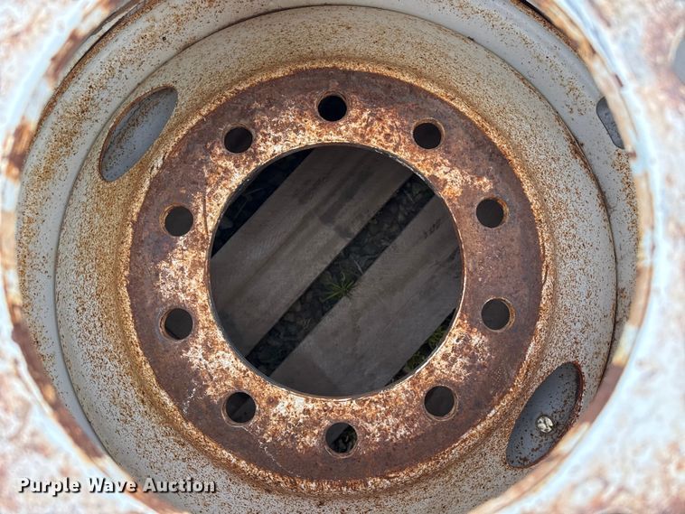 image for item FB6481 (8) 24.5 steel wheels