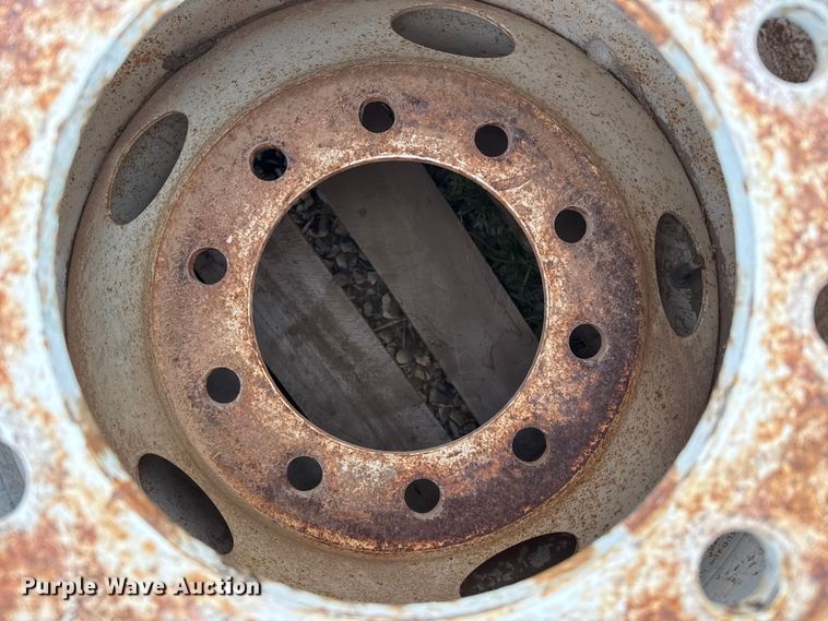 image for item FB6481 (8) 24.5 steel wheels