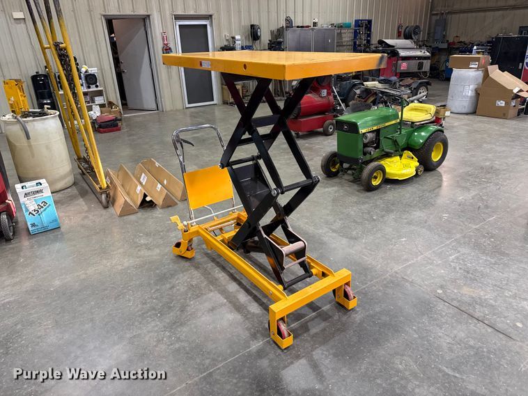 image for item FB6484 Hydraulic lift table