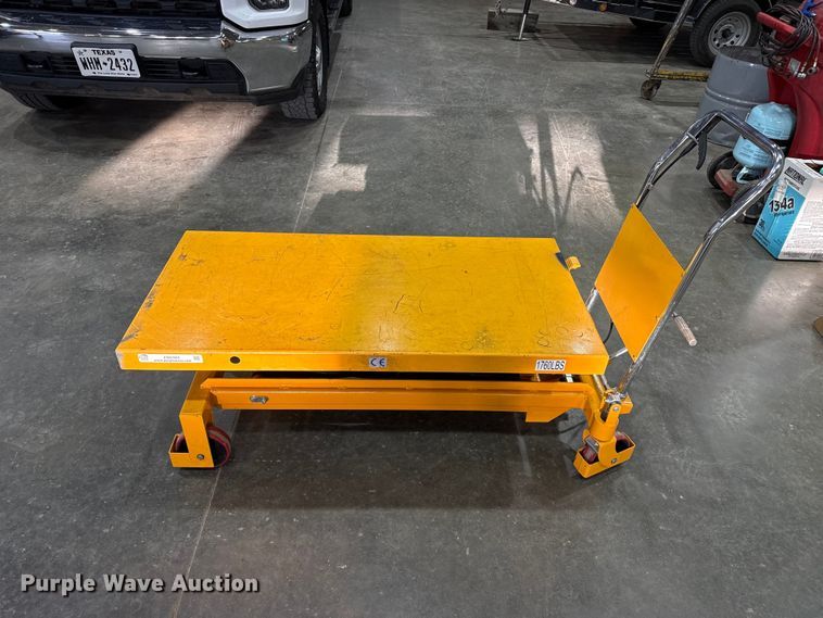 image for item FB6484 Hydraulic lift table