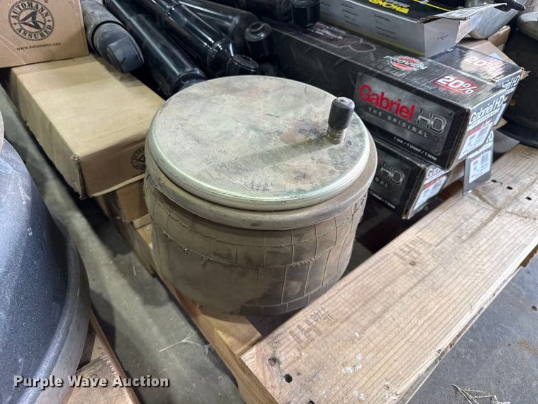 image for item FB6485 Truck parts