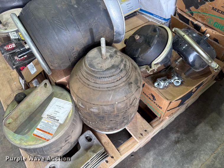 image for item FB6485 Truck parts
