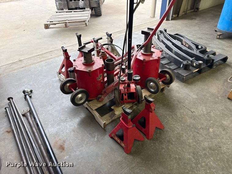 image for item FB6487 Jacks