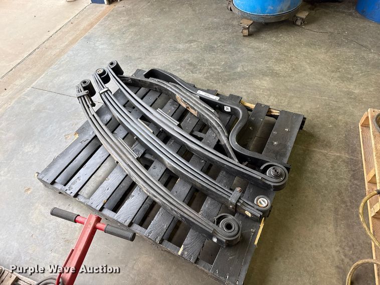 image for item FB6488 Truck springs