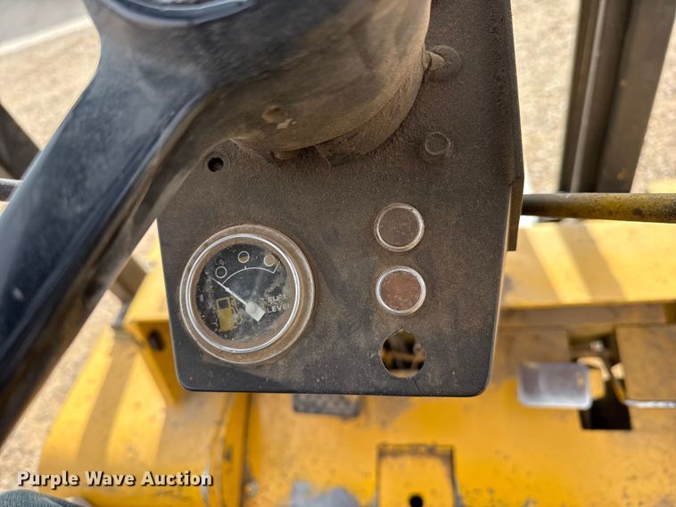 image for item FB6491 Caterpillar V80D forklift