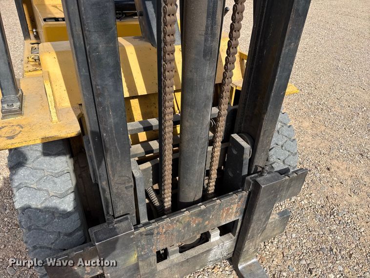 image for item FB6491 Caterpillar V80D forklift
