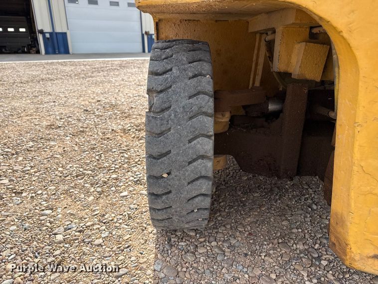 image for item FB6491 Caterpillar V80D forklift