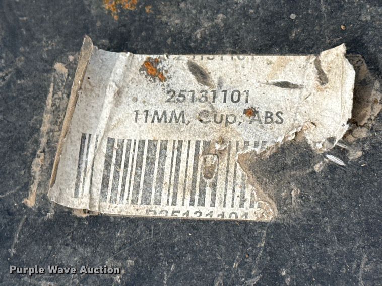 image for item FB6492 Truck parts