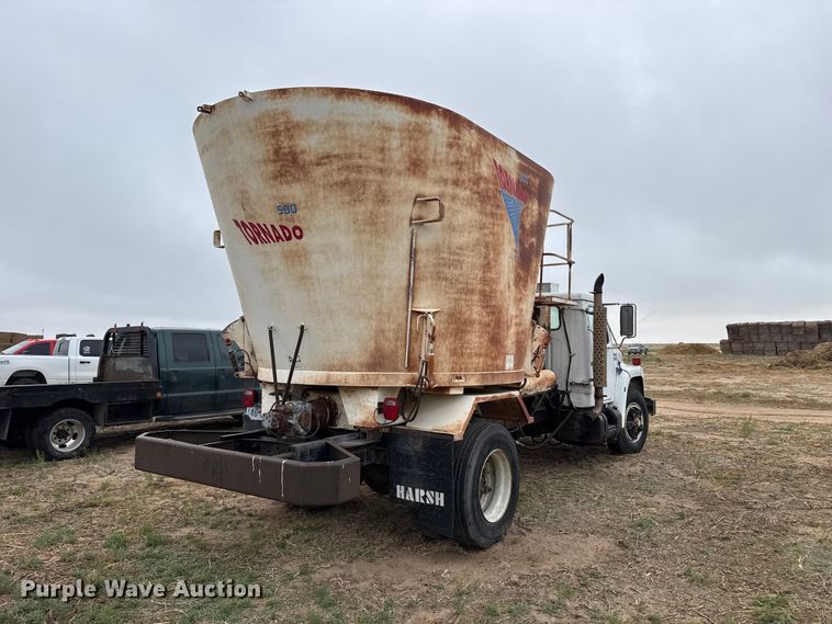 image for item FB6496 1982 International 1954 feed mixer truck
