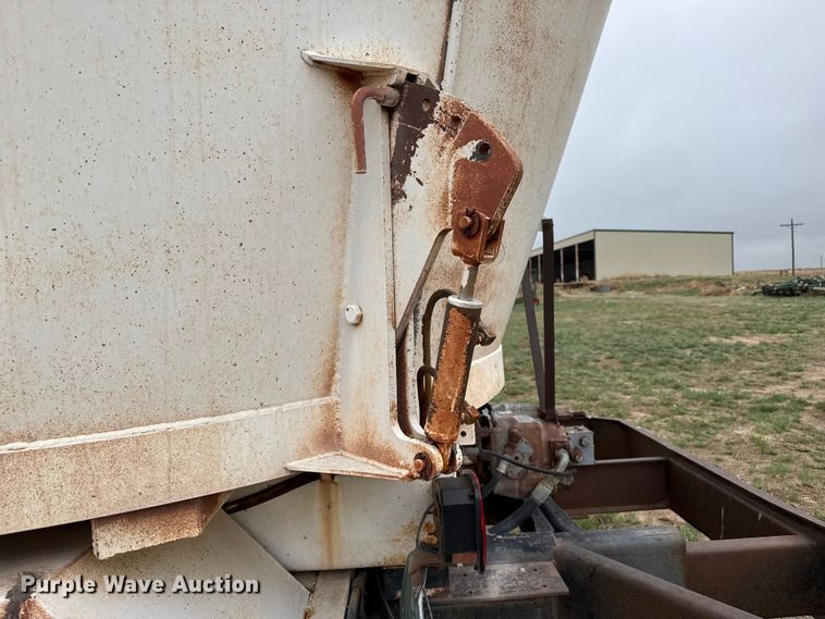 image for item FB6496 1982 International 1954 feed mixer truck
