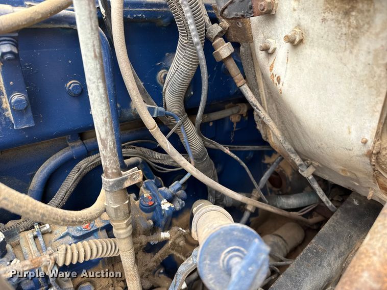 image for item FB6496 1982 International 1954 feed mixer truck