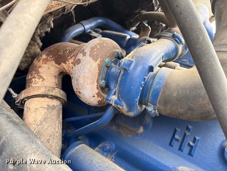 image for item FB6496 1982 International 1954 feed mixer truck