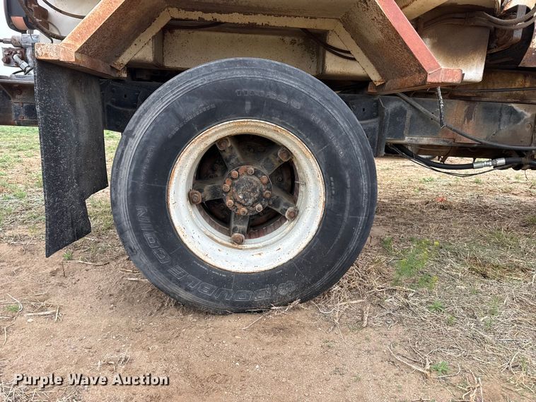 image for item FB6496 1982 International 1954 feed mixer truck