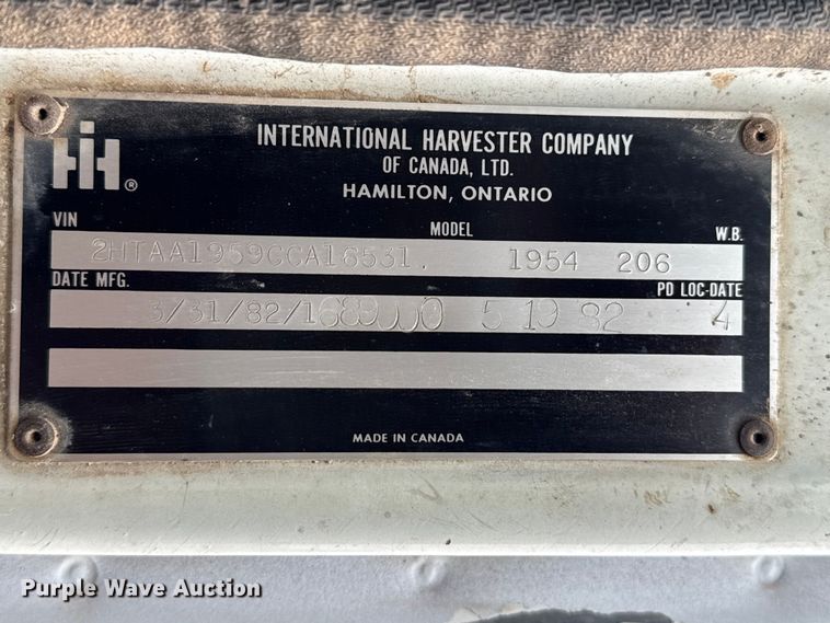 image for item FB6496 1982 International 1954 feed mixer truck