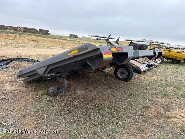 image for item FB6499 Massey Ferguson AC25 bale accumulator