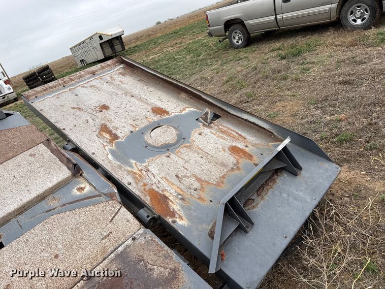 image for item FB6499 Massey Ferguson AC25 bale accumulator