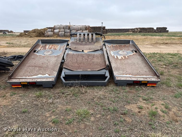 image for item FB6500 Massey Ferguson AC25 bale accumulator