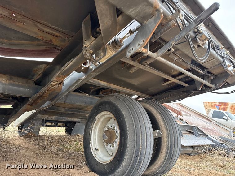 image for item FB6500 Massey Ferguson AC25 bale accumulator