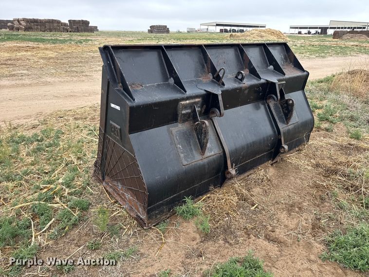 image for item FB6503 Caterpillar bucket