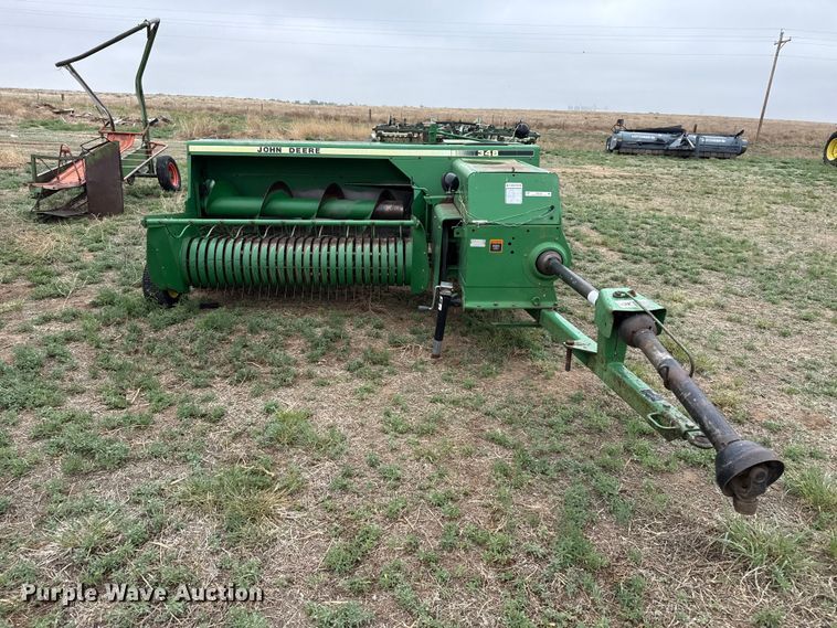 image for item FB6505 John Deere 348 small square baler