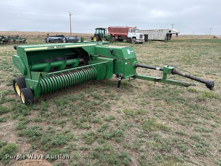 image for item FB6505 John Deere 348 small square baler
