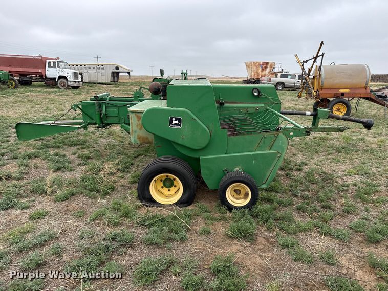image for item FB6505 John Deere 348 small square baler