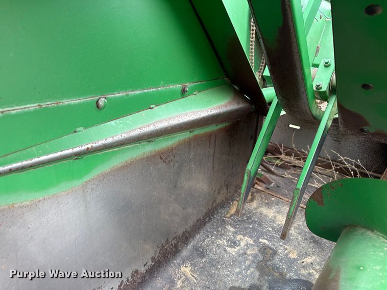 image for item FB6505 John Deere 348 small square baler