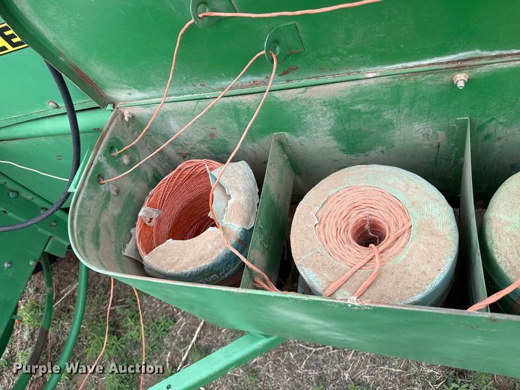 image for item FB6505 John Deere 348 small square baler
