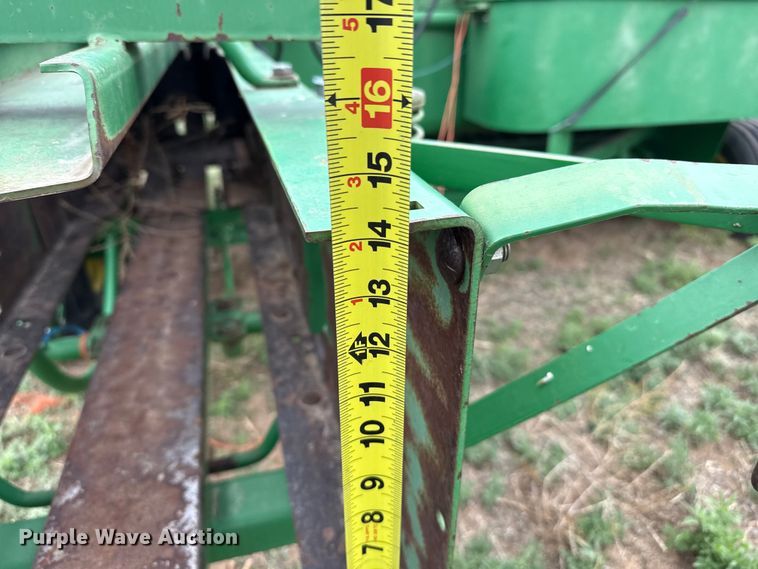 image for item FB6505 John Deere 348 small square baler