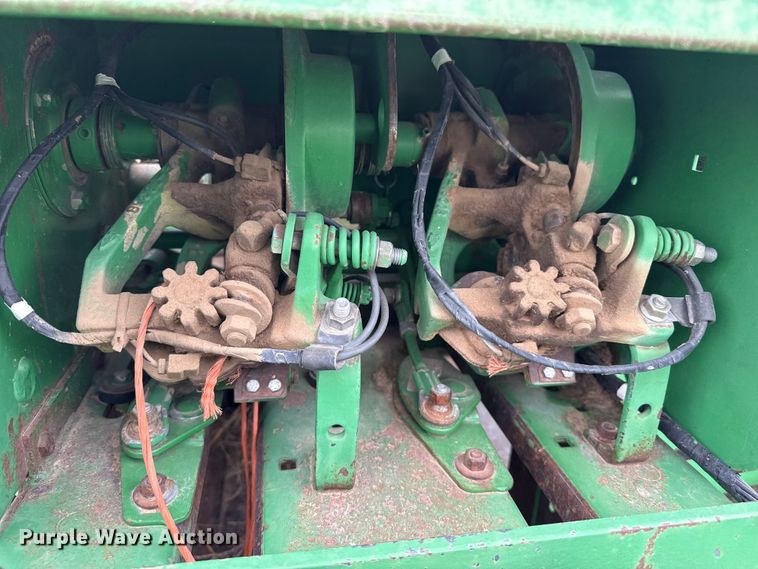 image for item FB6505 John Deere 348 small square baler