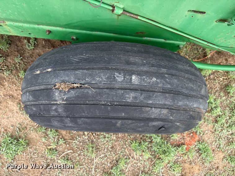 image for item FB6505 John Deere 348 small square baler