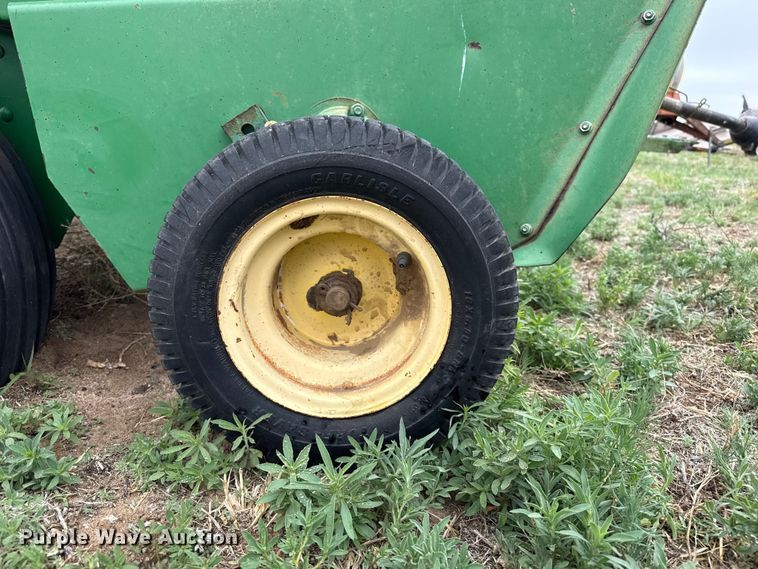 image for item FB6505 John Deere 348 small square baler