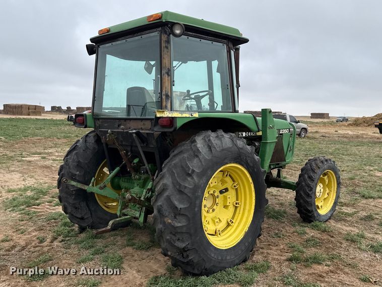image for item FB6509 John Deere 2350 MFWD tractor