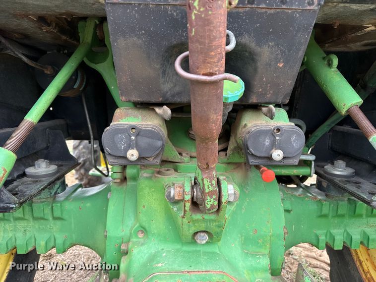 image for item FB6509 John Deere 2350 MFWD tractor