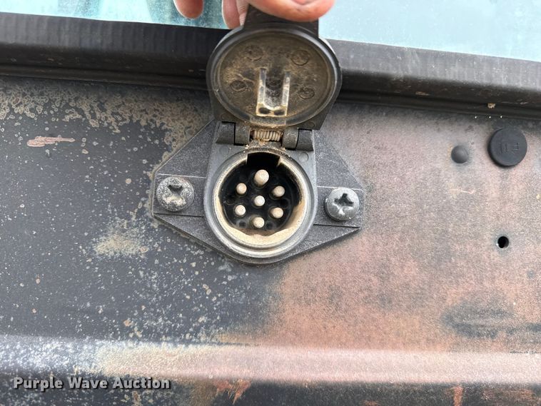 image for item FB6509 John Deere 2350 MFWD tractor
