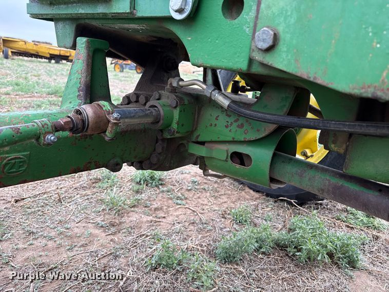 image for item FB6509 John Deere 2350 MFWD tractor