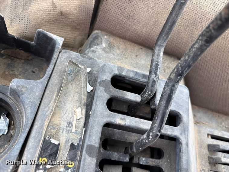 image for item FB6509 John Deere 2350 MFWD tractor