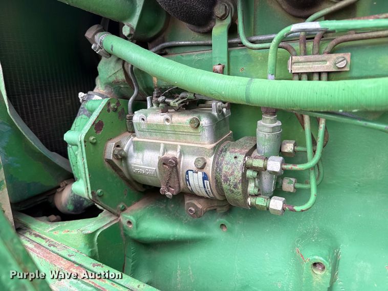 image for item FB6509 John Deere 2350 MFWD tractor