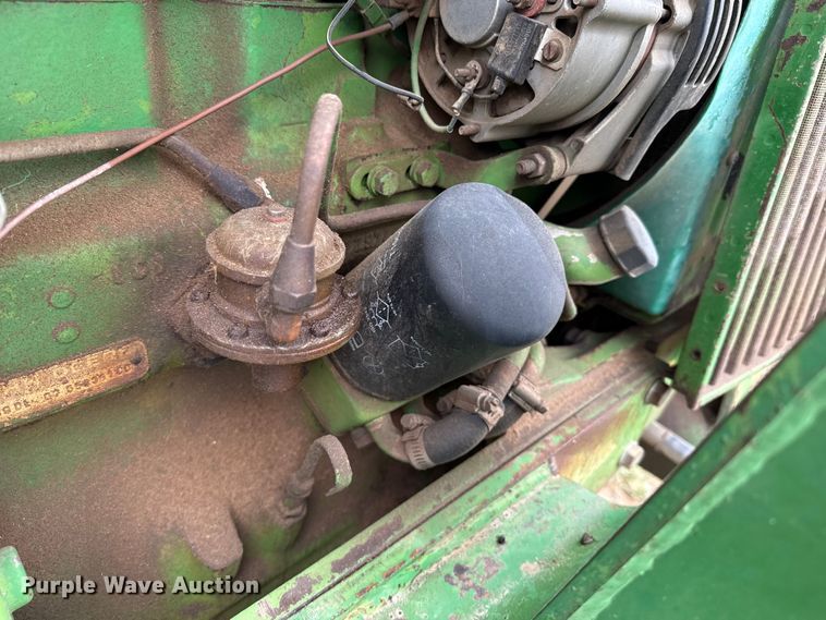 image for item FB6509 John Deere 2350 MFWD tractor
