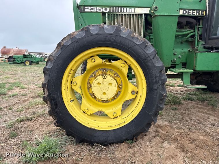 image for item FB6509 John Deere 2350 MFWD tractor