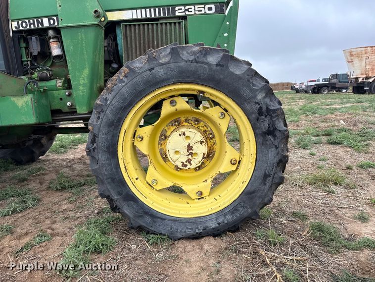 image for item FB6509 John Deere 2350 MFWD tractor